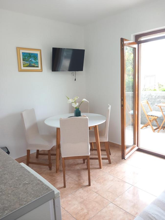 Studio Apartment Novak Cilipi Luaran gambar
