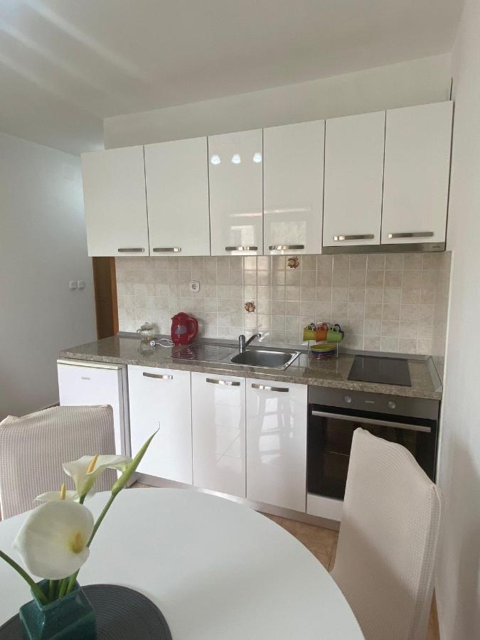 Studio Apartment Novak Cilipi Luaran gambar
